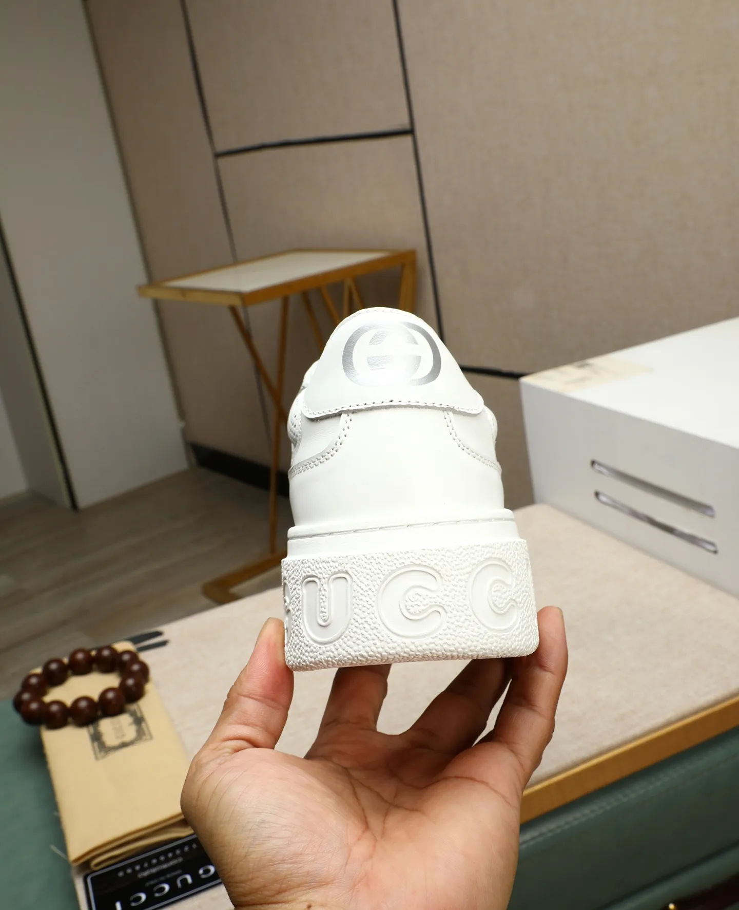 Men's shoes 💰400 GUCCI🔍🔍The latest models are on sale at the same time at the counter. Original calfskin imported from Italy, genuine leather lining, (high-end, extravagant, and classy) with exquisite workmanship. Soles: Original soles specially provided by the original factory. ⚠Exclusive double-layer movable molded soles are super comfortable⚠. Photos of the real thing🎬The real thing is better🔍🔍"High quality·Follow the order" Code number 38-44